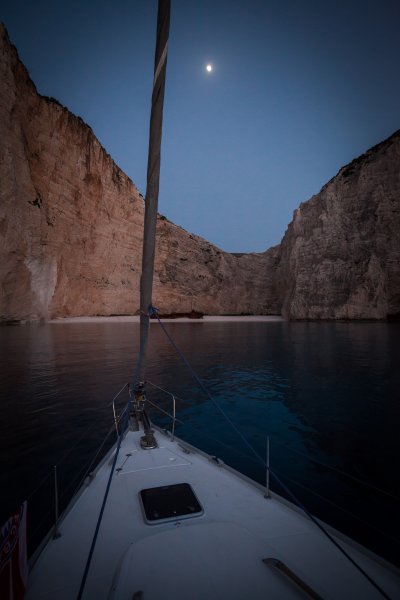 In 10 days from Athens to Corfu | Lens: EF16-35mm f/4L IS USM (1/40s, f4, ISO1600)